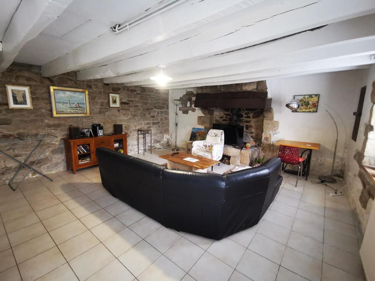 Jolie Longere Dans Un Hameau De Bubryヴィラ エクステリア 写真
